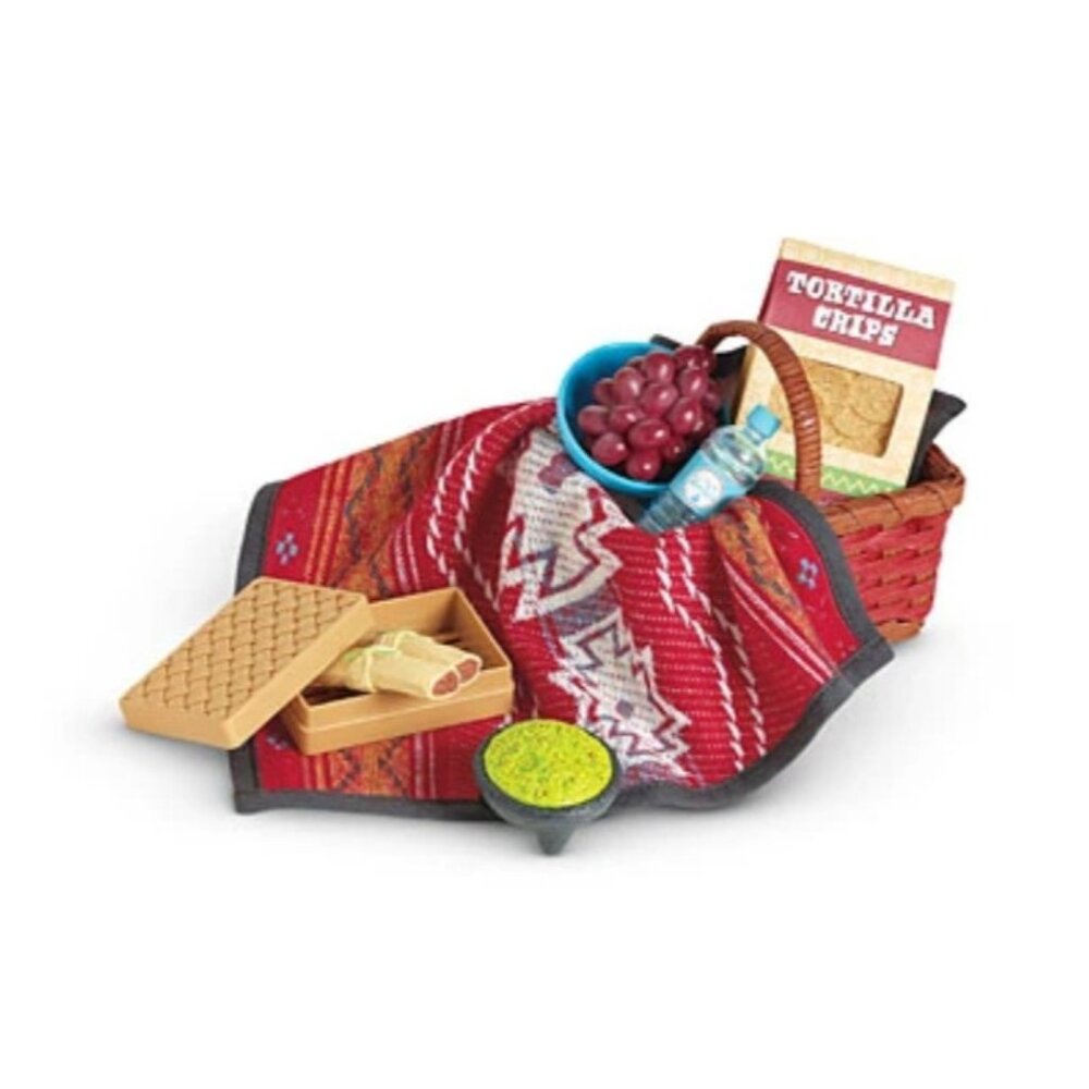 American Girl Saige's Picnic Set Basket Blanket Grapes Box Food Water Bottle‎